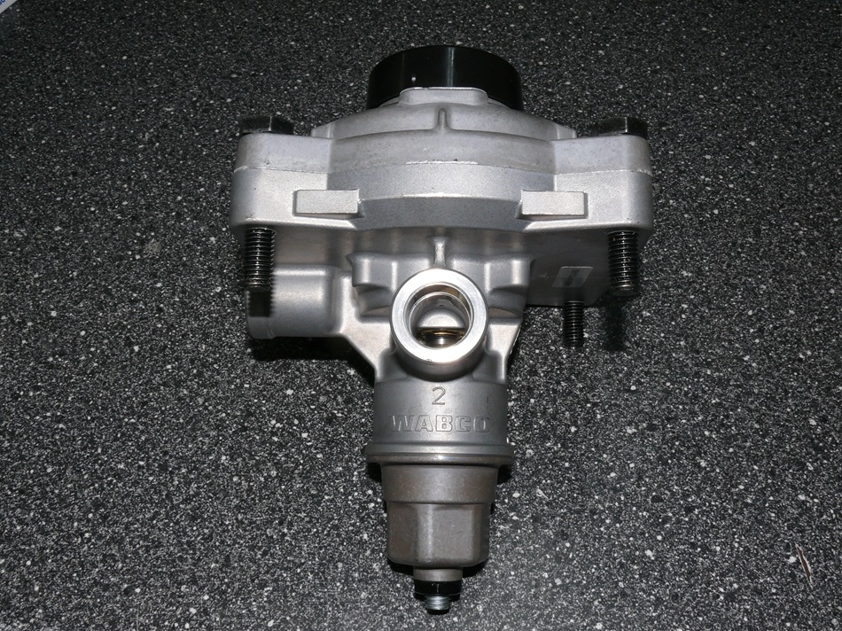 Riadiaci ventil WABCO 4712000087 (nový)