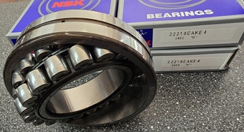 22218 EAKE4(W33) ložisko NSK