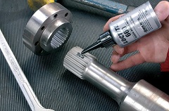 Upevňovač ložísk, hriadeľov 660/   50ml výplň.špár