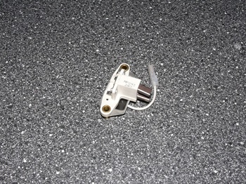 Regulátor napätia 24V ARE9019 (alternátor)